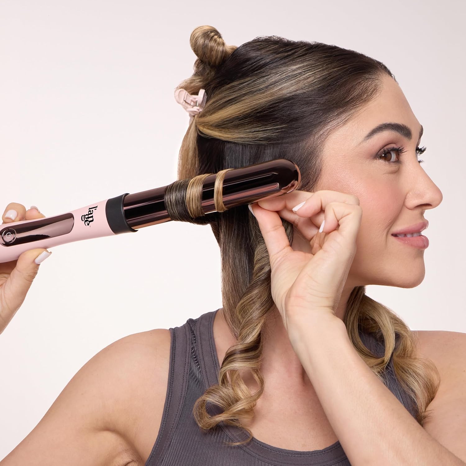 L'ANGE Hair Le Curl 25 MM Titanium Curling Wand | Professional 1 Inch Curling Iron for All Hair Types | Clip Free Hair Curler | Best Curling Wand for Tighter Curls & Beach Waves